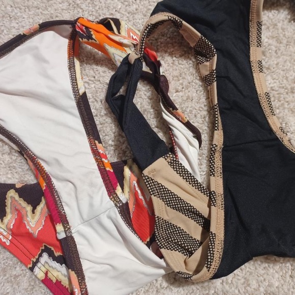 L*SPACE 'Taboo' Classic Cut Bikini Bottoms~SET of 2! - Picture 6 of 7